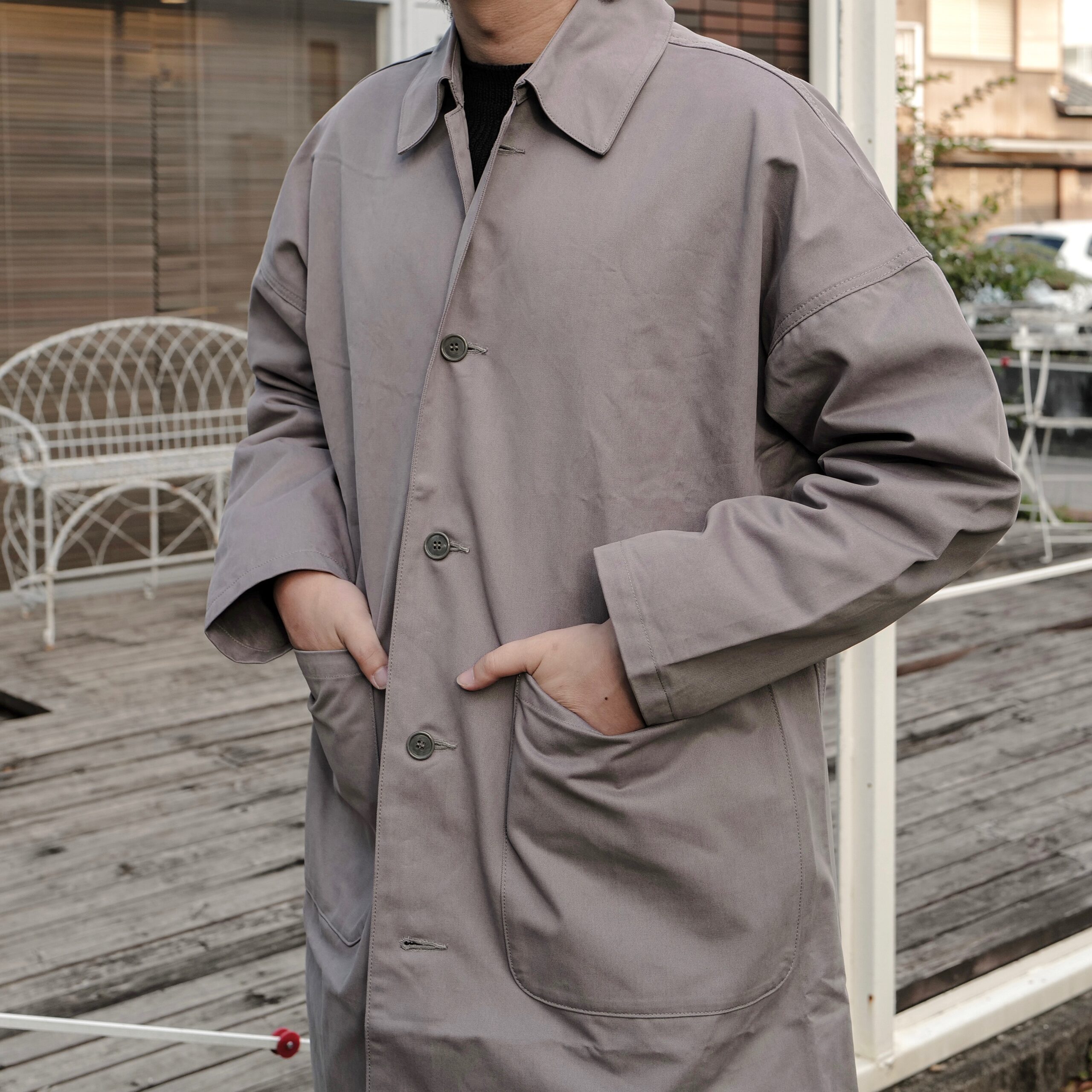 老舗のファクトリーブランド【Yarmo/ヤーモ】からダスターコートをご