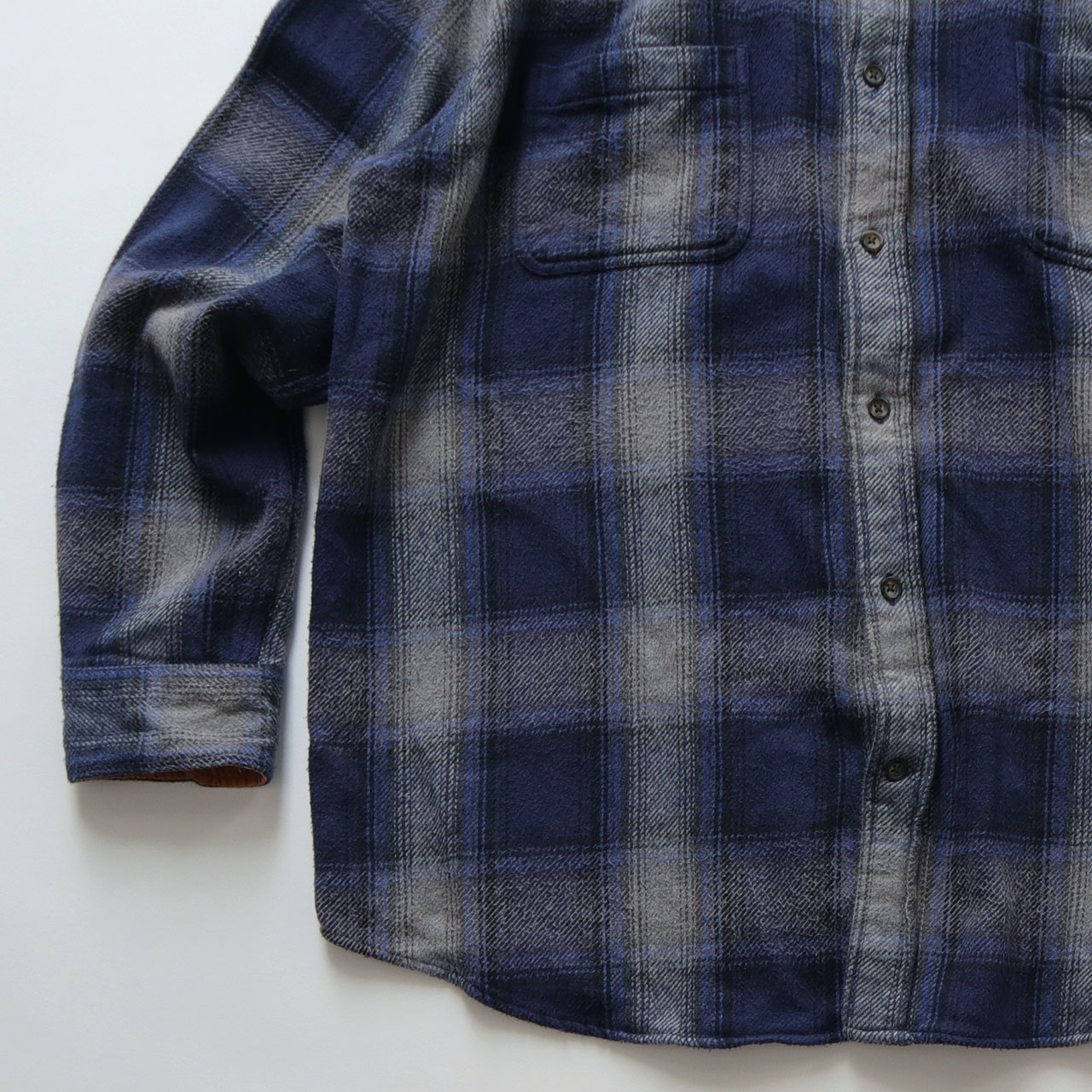 00's ST. JOHN'S BAY COTTON OMBRE CHECK HEAVY FLANNEL SHIRT,USED