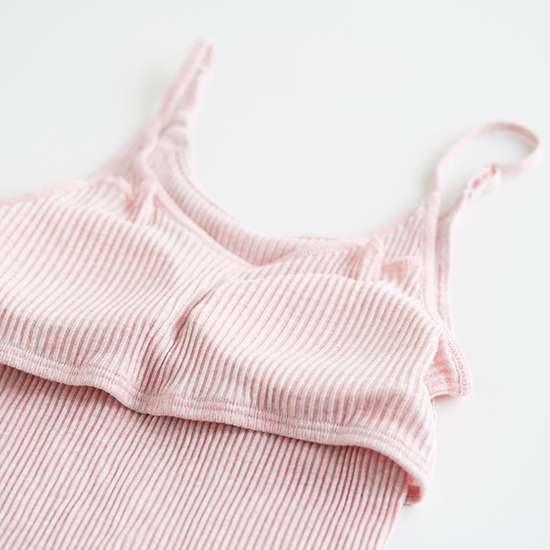 リブの肌着 カップ付きキャミソール