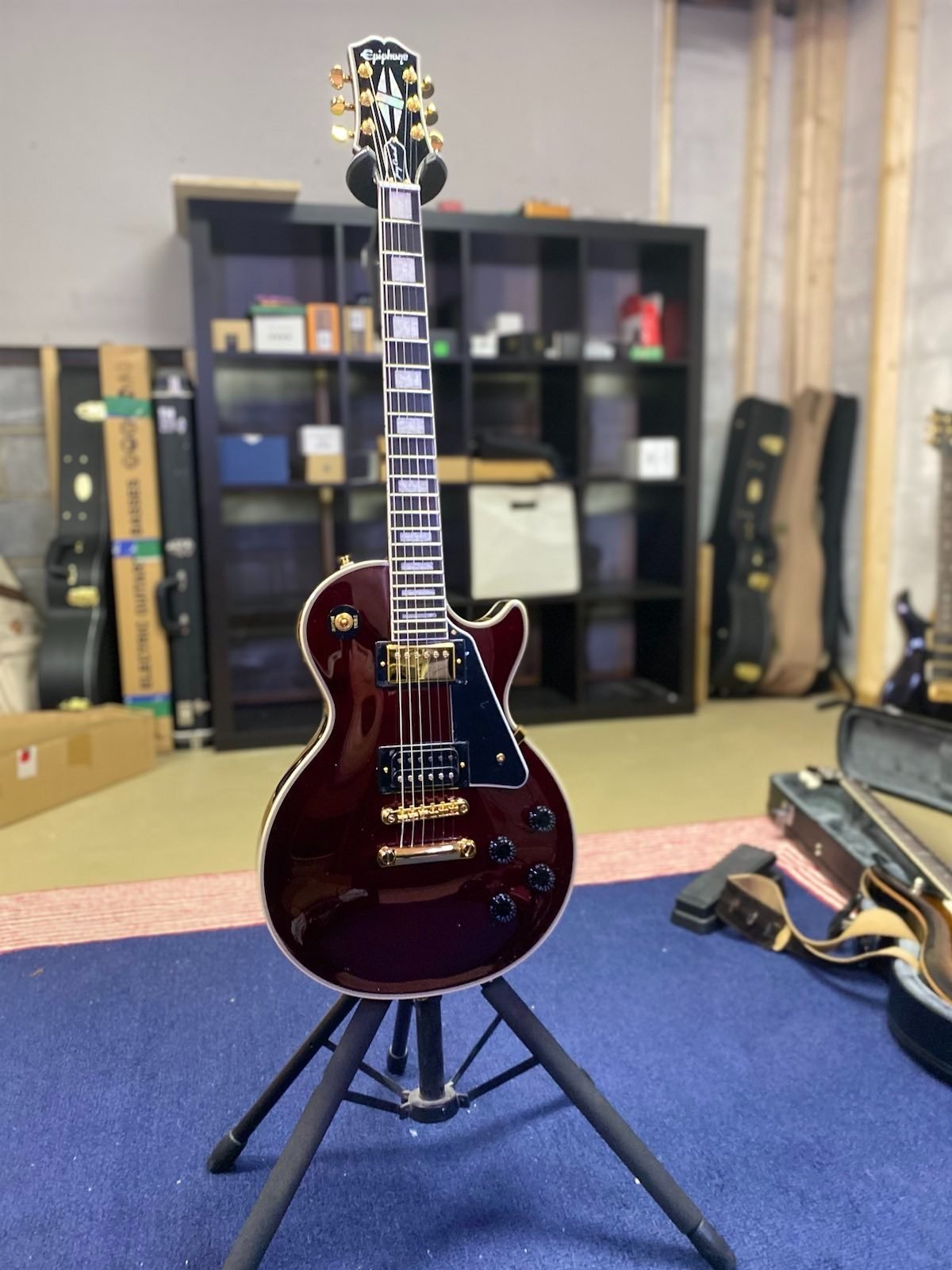 Epiphone Jerry Cantrell Les Paul Review - Guitar Chalk