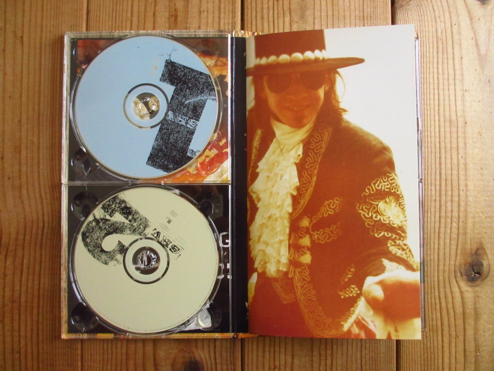 Stevie Ray Vaughan & Double Trouble / S.R.V. （3CD+DVD） - Guitar
