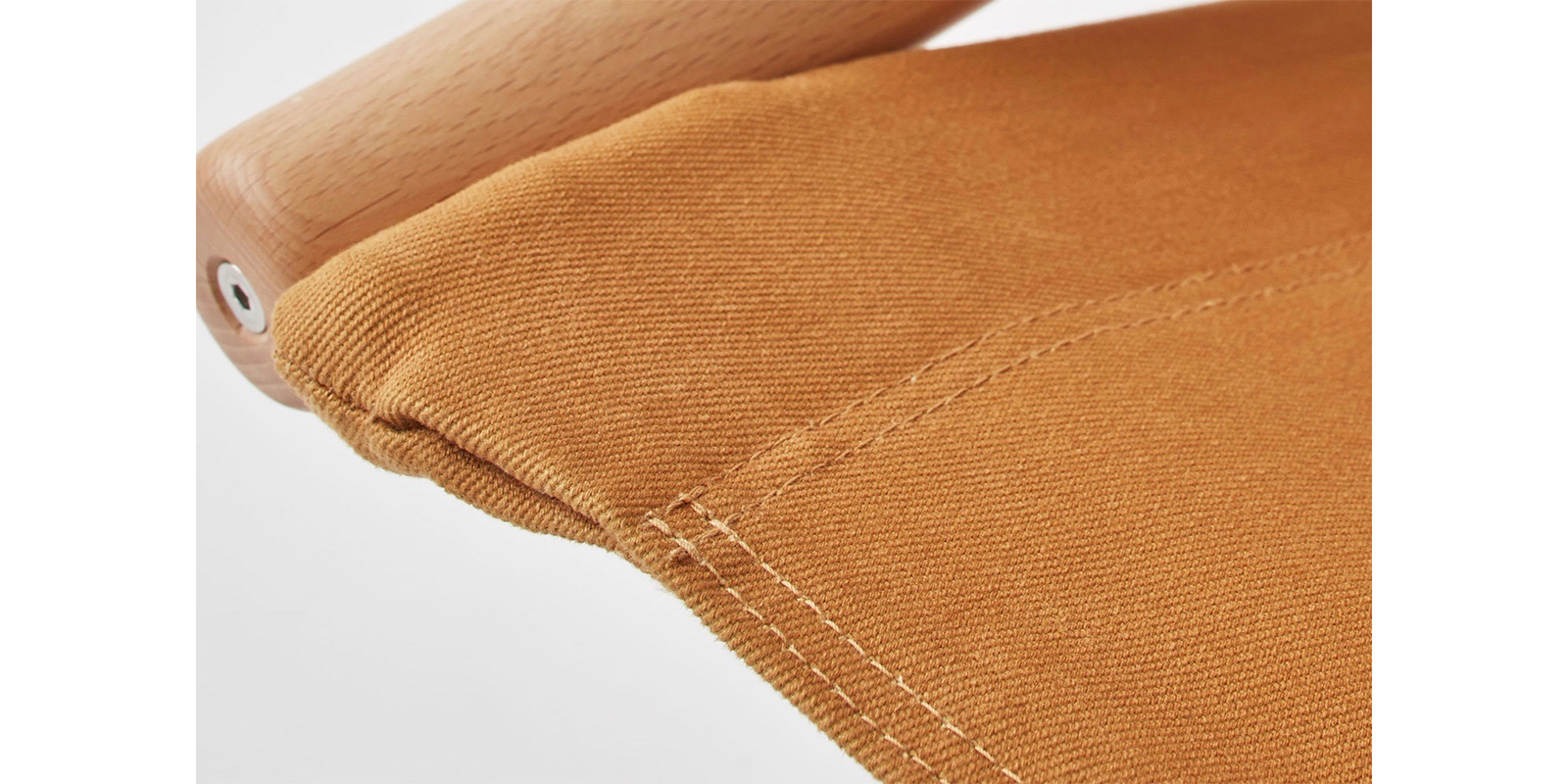 ニーチェアエックス 交換用シート・キャメル | D&DEPARTMENT