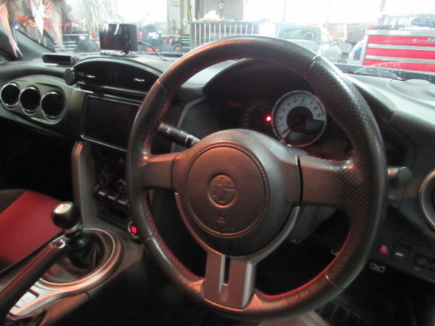 MOMO ステアリング ドリフティング 35π 86 zn6 ショートボス付 MOMO