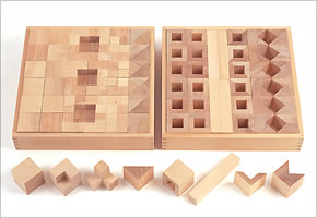 おどろ木・童具館