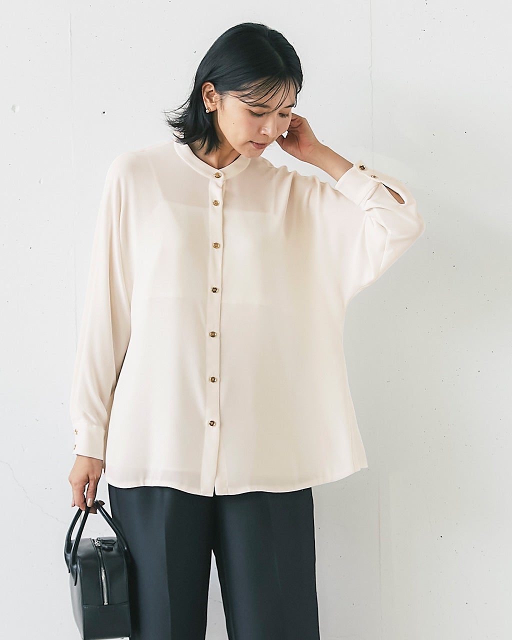 ファインツイル・ノーカラーブラウス/DoCLASSE