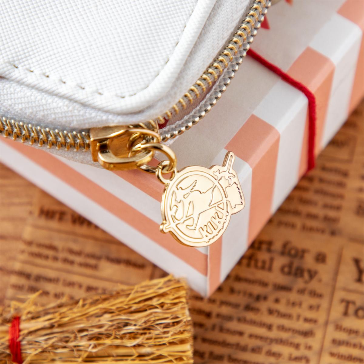 ジブリ「魔女の宅急便」 どんぐり共和国 アートレザー財布 スタジオ