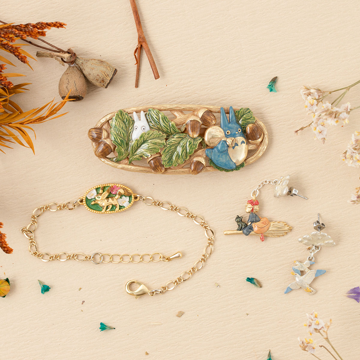 Donguri Closet】 魔女の宅急便 ピアス カモメとキキ | どんぐり共和国