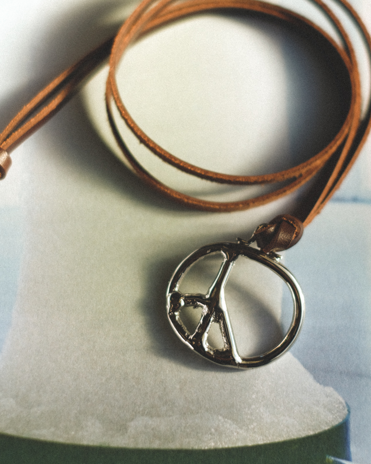 Vol.5041【Needles：Peace Pendant & Brooch】｜AUBERGE・Needles