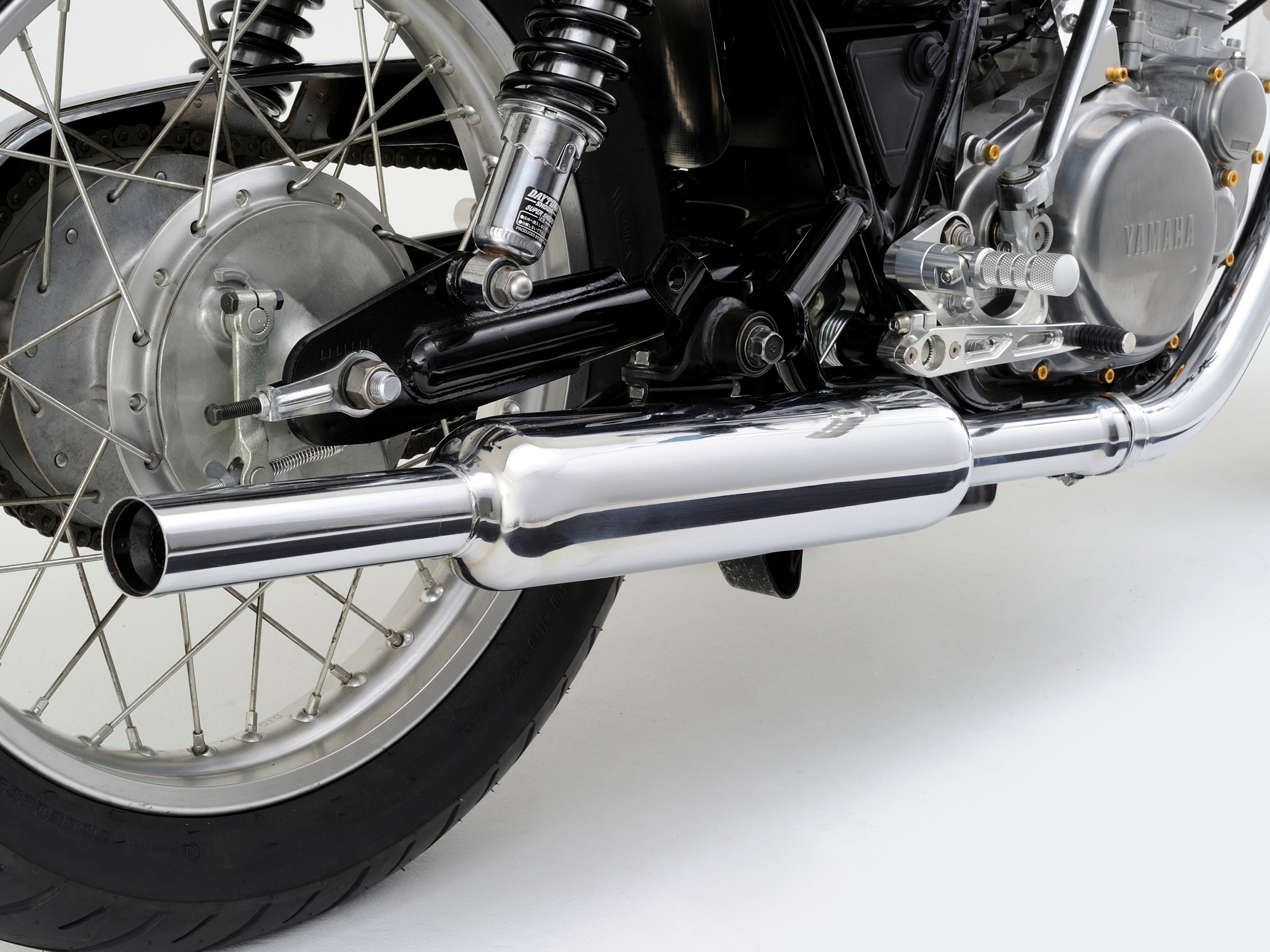 スリップオンキャブトンタイプマフラー SR400FIモデル専用｜株式会社