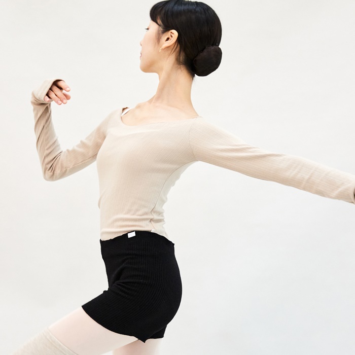 バレエ用品のERELL（エレル）HONEY BEE RIB トップス｜ベージュ バレエ