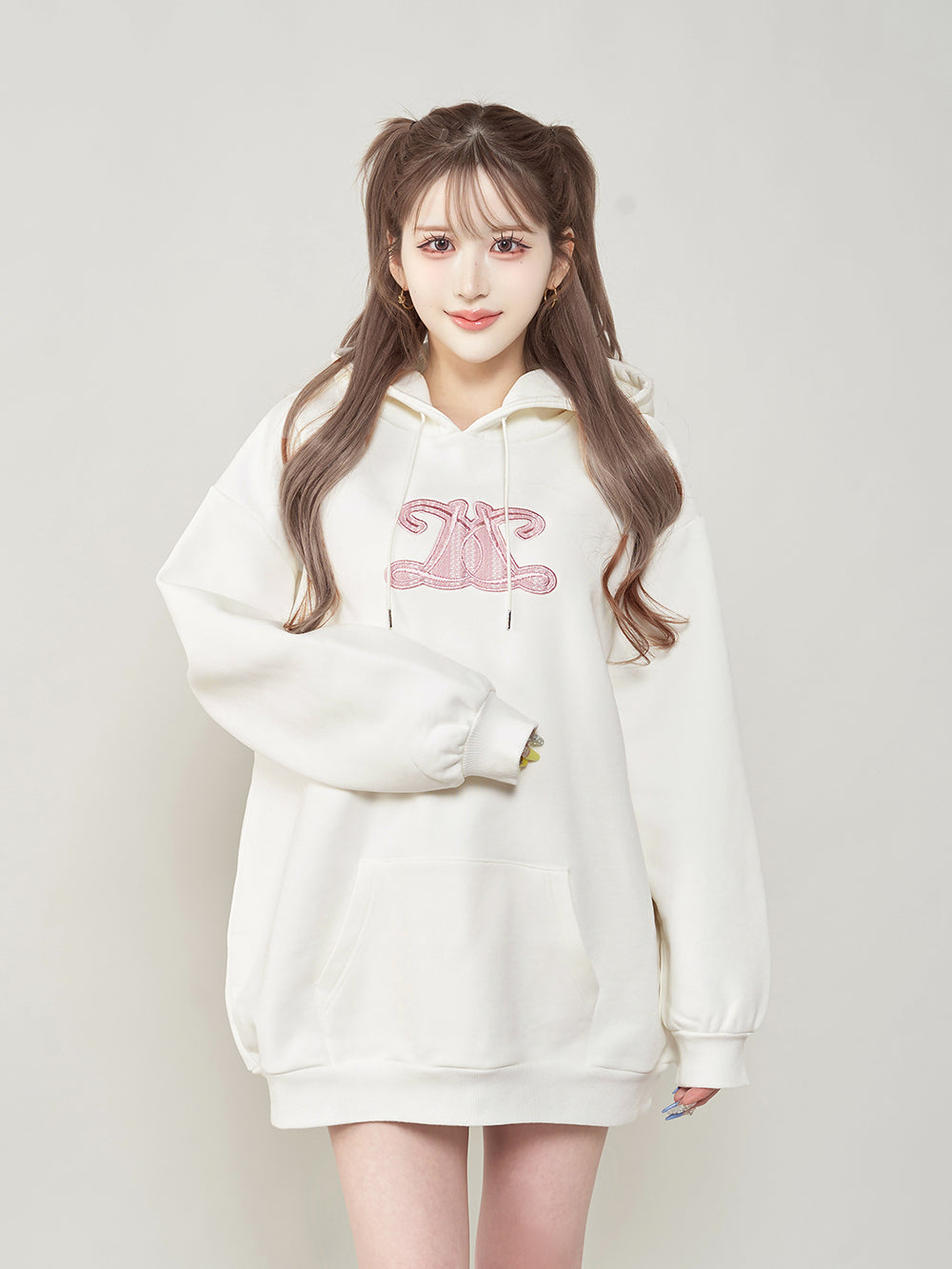 レースアップリケロゴフーディ – Darich (ダーリッチ)