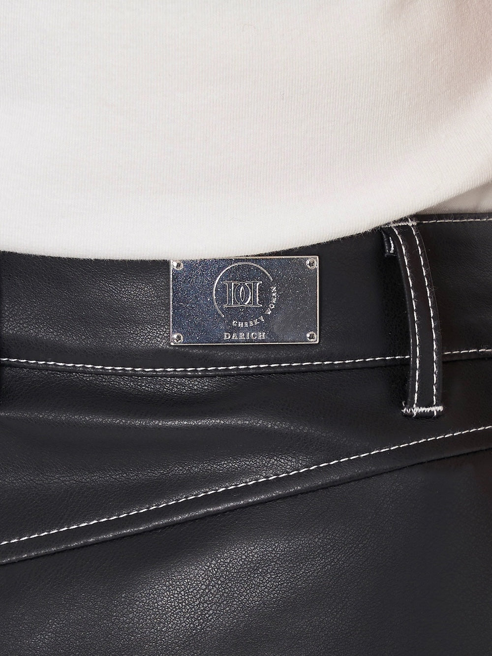 フリルレザーショートパンツ – Darich (ダーリッチ)