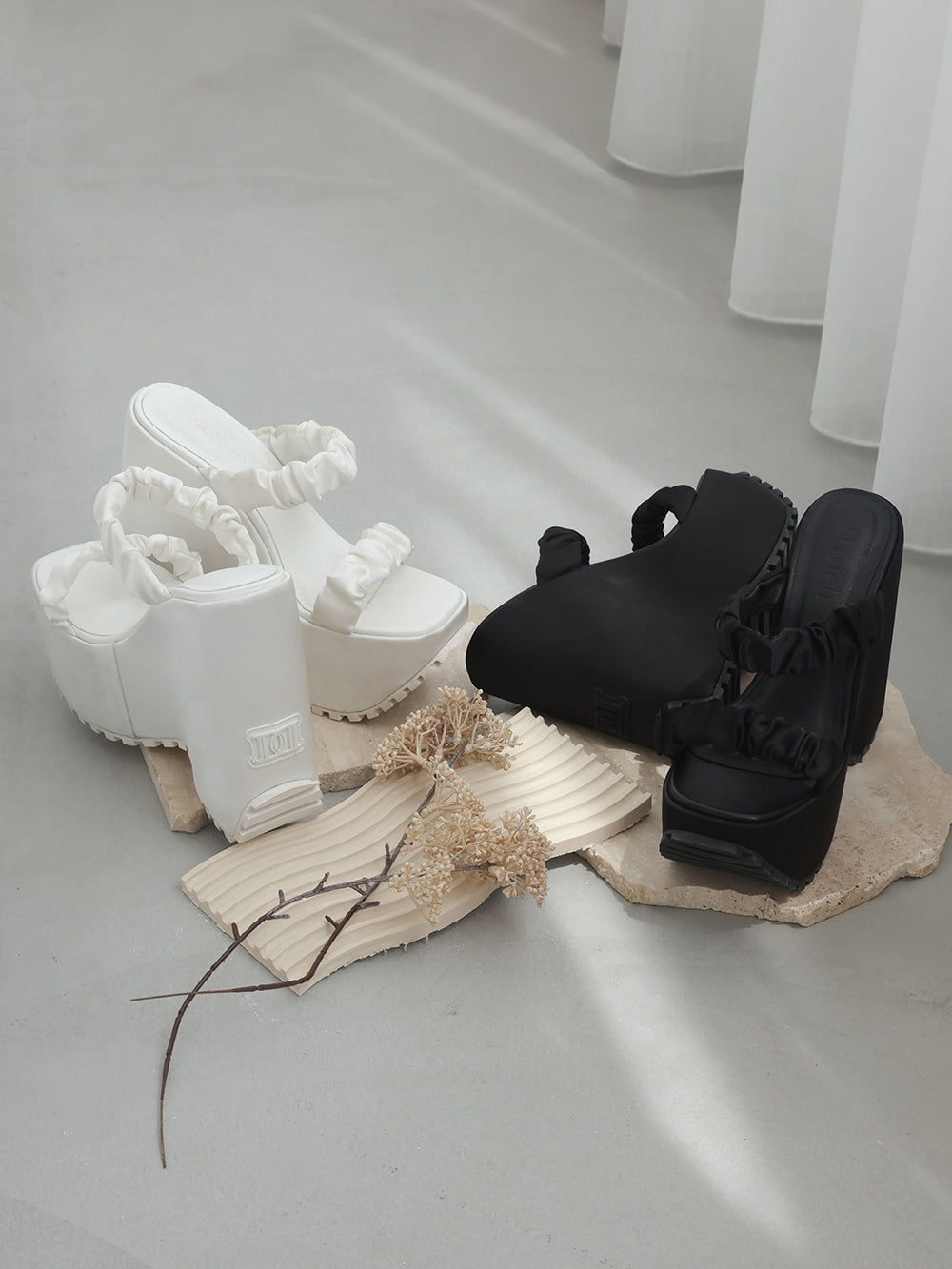 サテンプラットフォームサンダル – Darich (ダーリッチ)