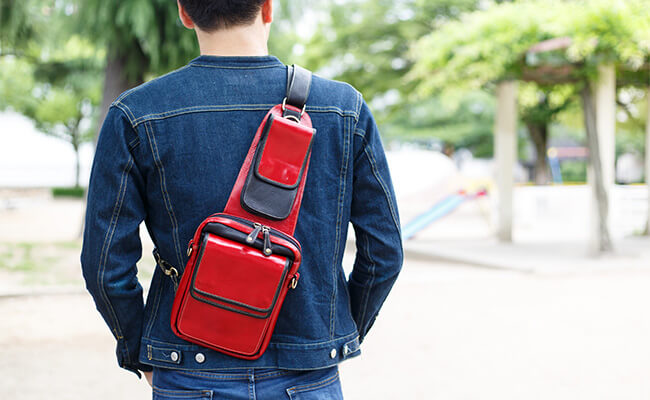 ボディバッグ - DEEP ZONE｜本物を知るすべての男たちへ贈る 本革