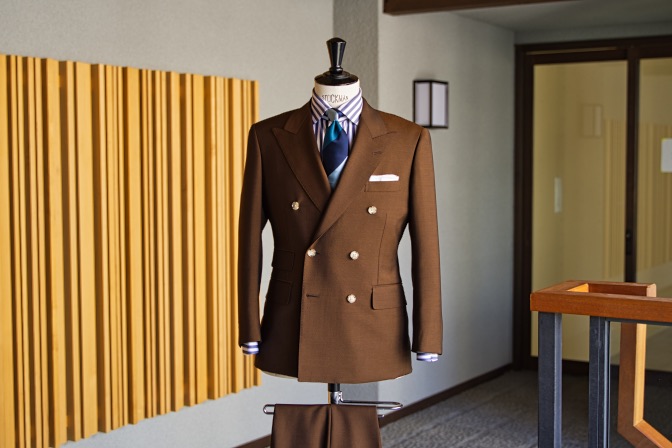 オーダースーツの紹介-CANONICOブラウンダブルスーツ- – 名古屋で