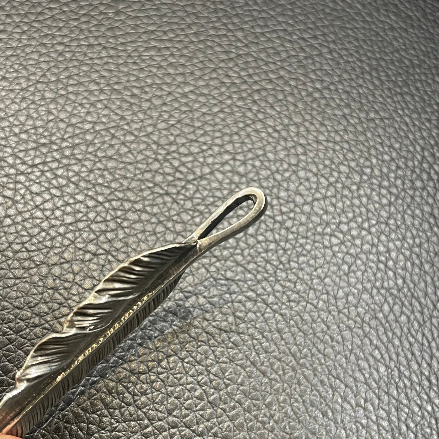 ゴローズ goro's [OLD]プレーン特大フェザー(左) – DELTAone