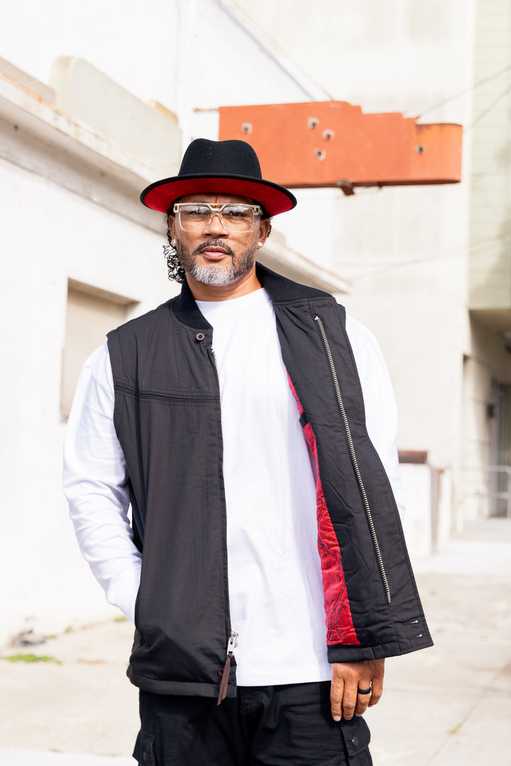 302 Vest With Red Paisley – Derby Of San Francisco