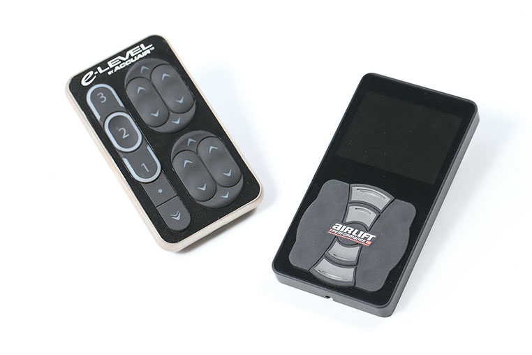 エアサスの車高をリモコンで制御するには何が必要？