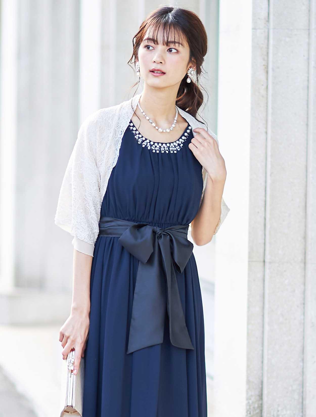 M/L】襟パールギャザーミディ丈ドレス（ネイビー）DPSET0266のレンタル