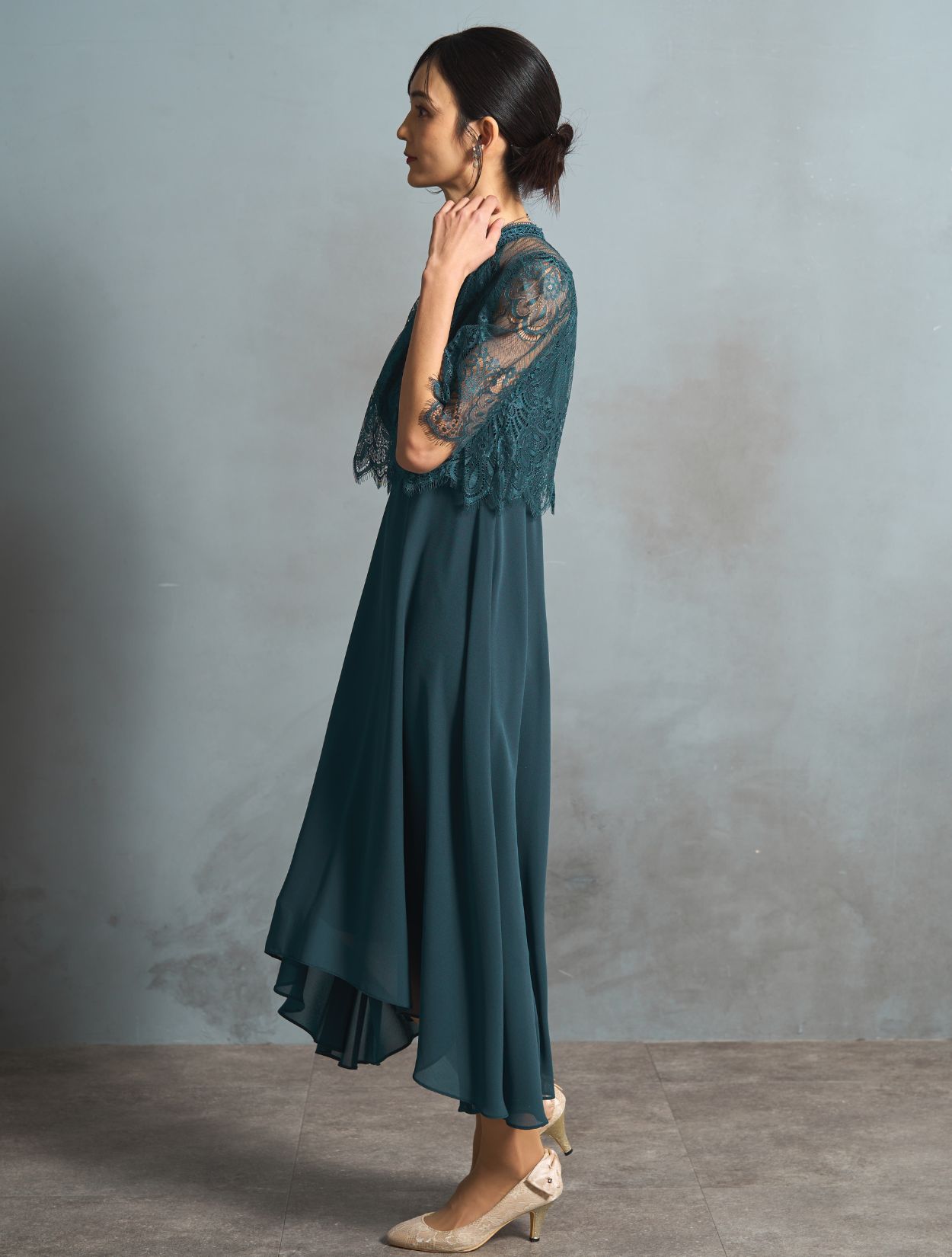 M/L】レーストップスヘム裾ドレス（グリーン）DPSET0774のレンタル