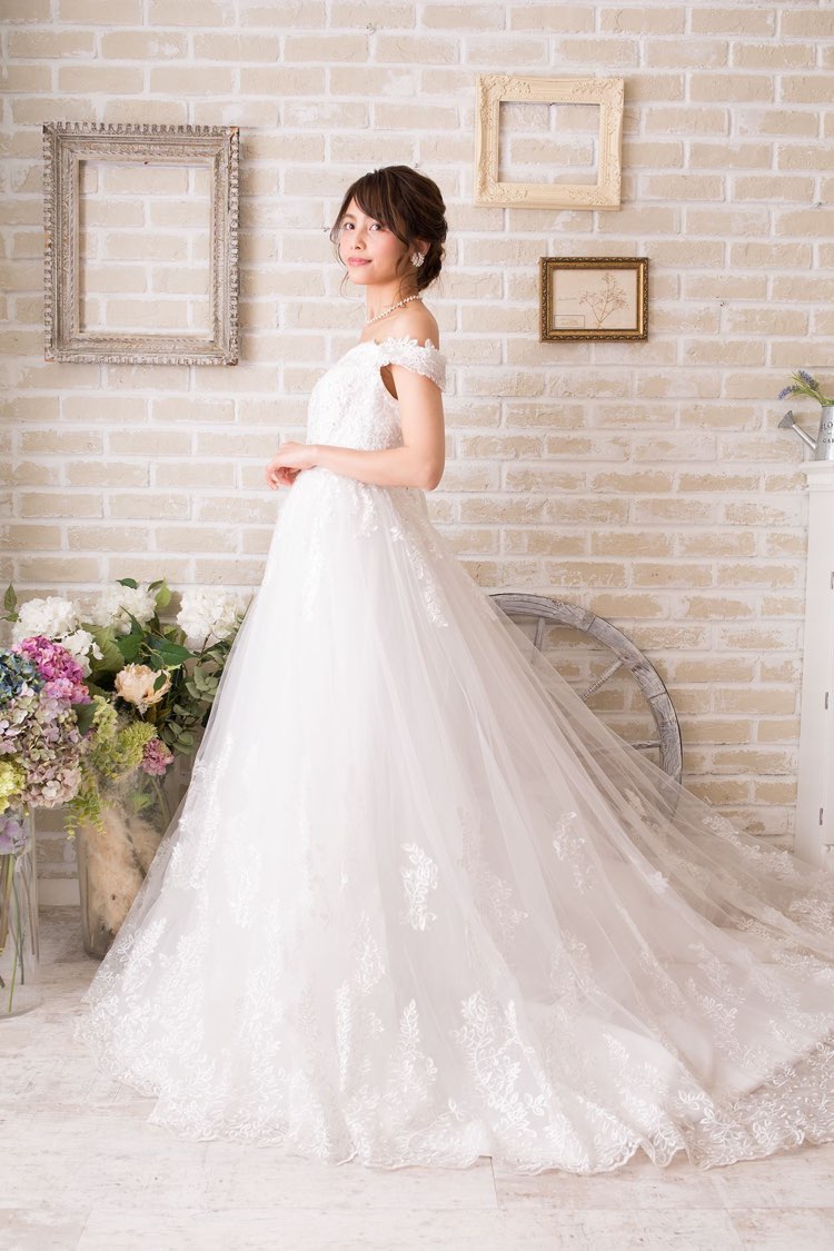 花嫁二次会、1,5次会、フォトウェディング裾キラキラホワイトオフ