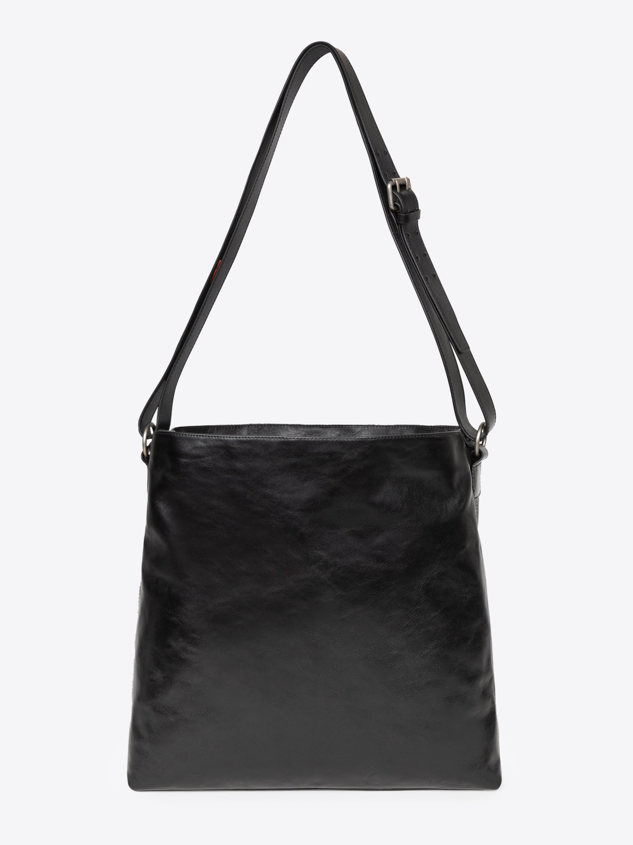 レザーメッセンジャーバッグ – 秋冬メンズ｜ドリス・ヴァン・ノッテン