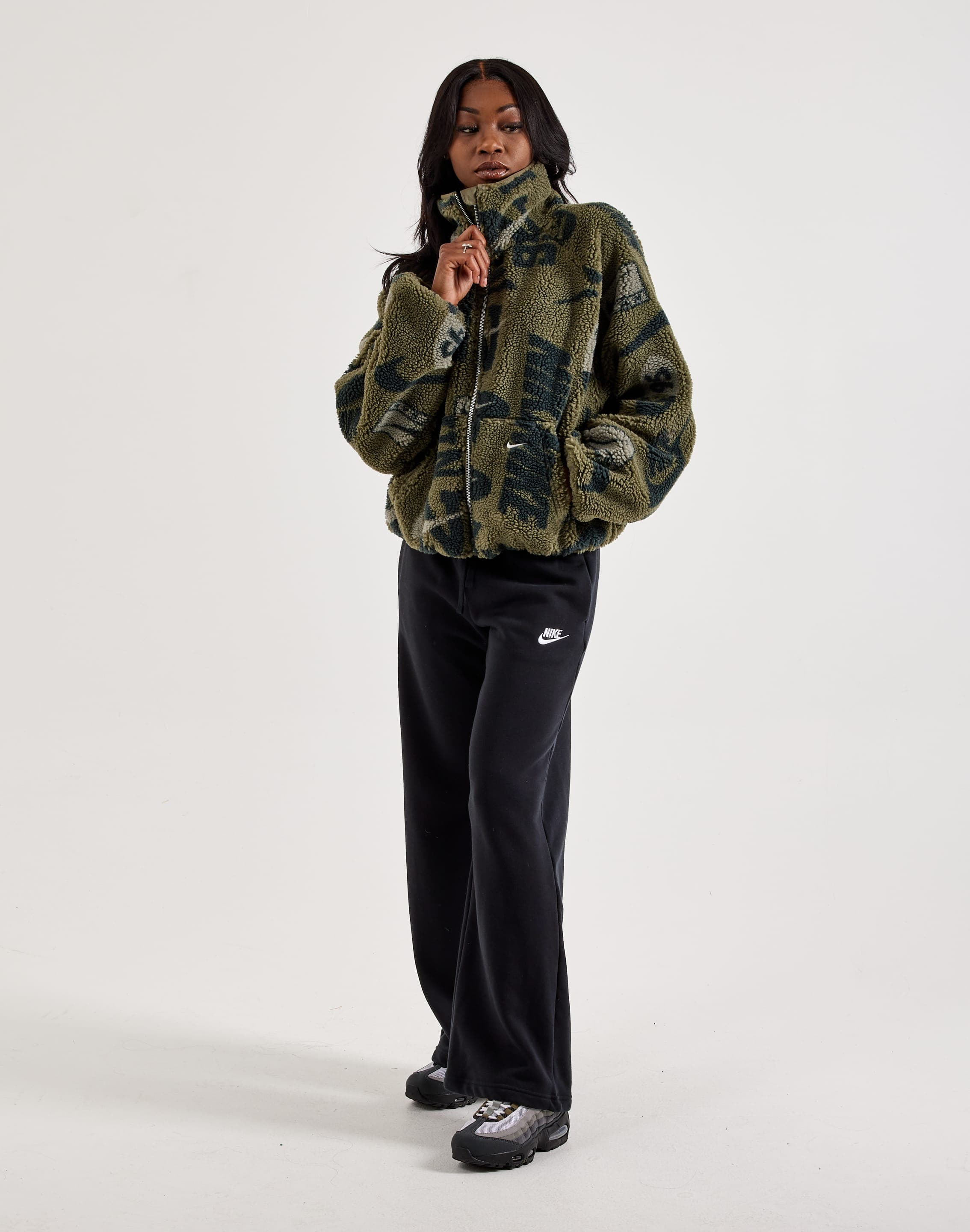 Nike Full-Zip Sherpa Fleece Jacket – DTLR