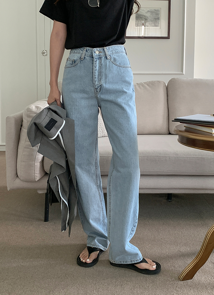 ライトブルーストレートデニムパンツ | レディースファッション通販