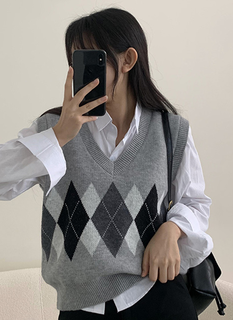 ルーズVネックアーガイルニットベスト | レディースファッション通販