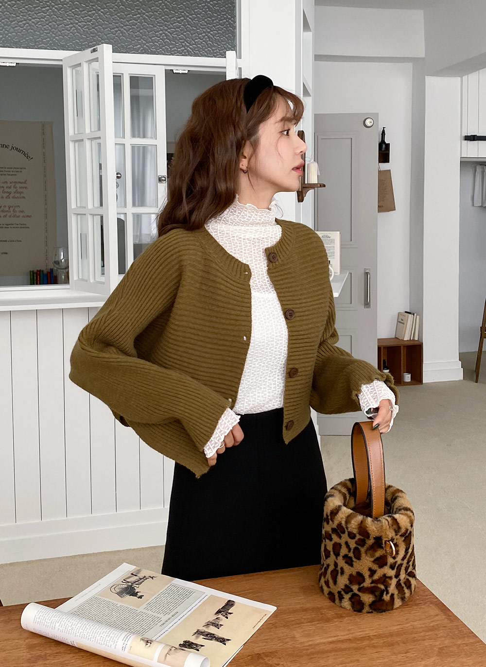 パターンレースハイネックブラウス | レディースファッション通販 - DHOLIC