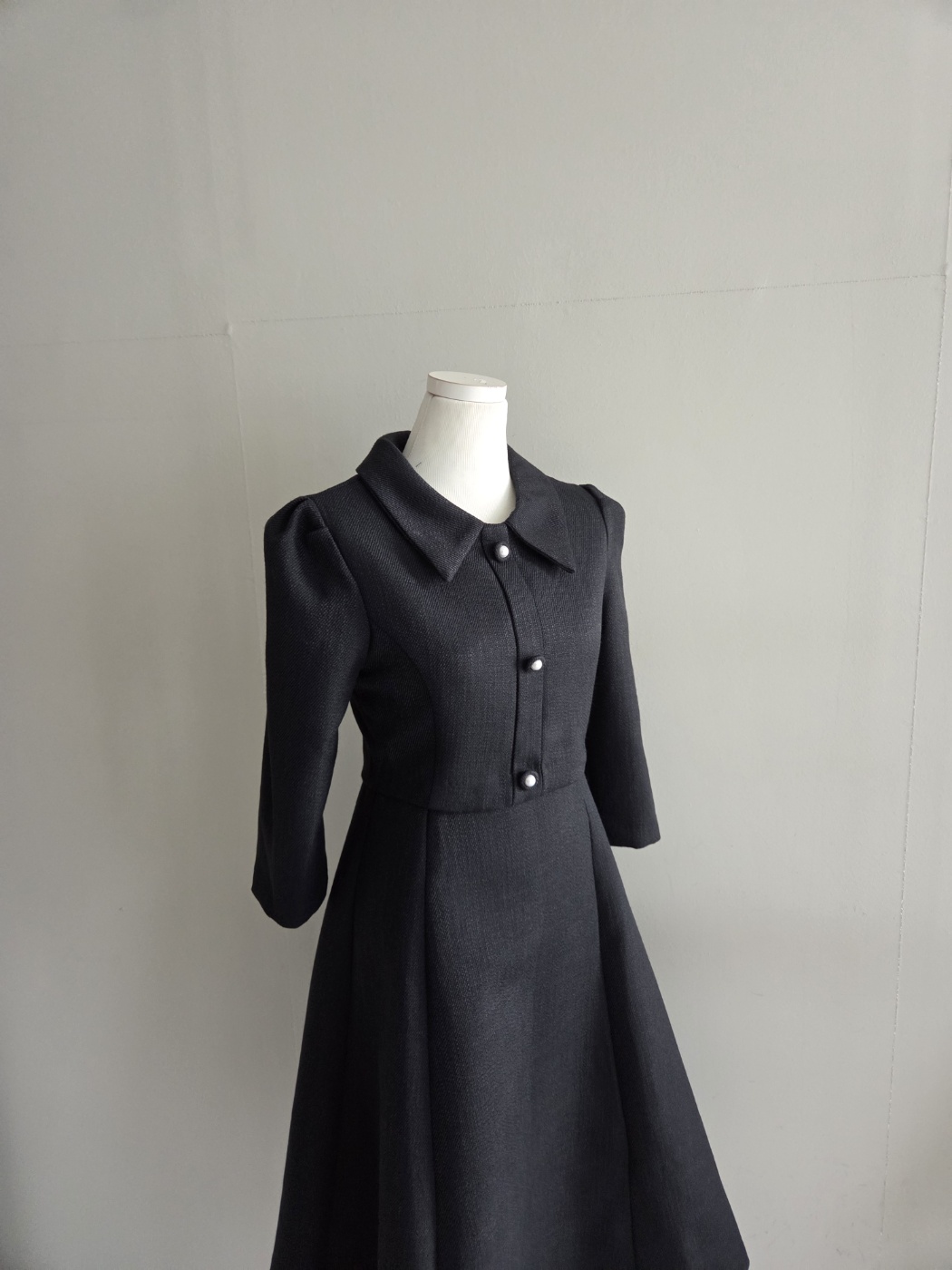 パール調ボタンカラー7分袖ツイードAラインワンピース | レディース