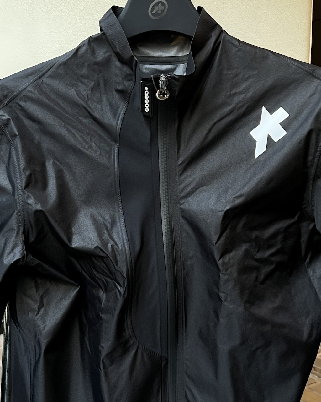 EQUIPE RS SCHLOSSHUND RAIN JACKET S11（台風レベルの強雨にも耐える