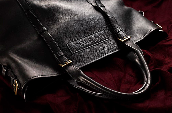 飛騨牛の革で作られるカバンはなぜ他よりエライのか!? vol.1 秘伝の