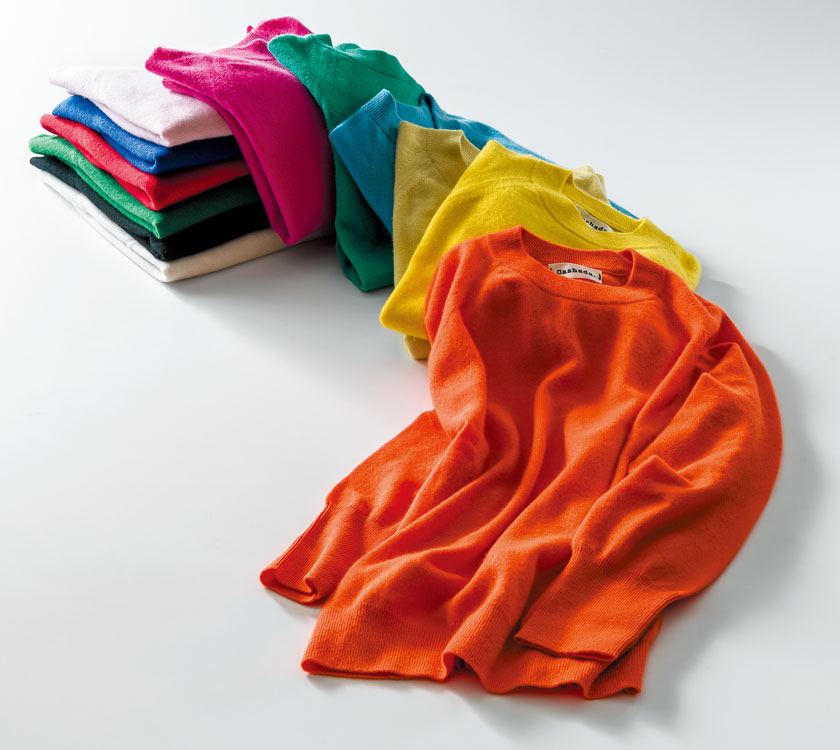 スウェット感覚で選べる！ 12色展開の極上カシミア100％ニットが2万900