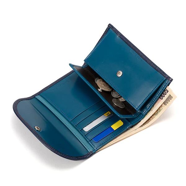 最後のホワイトハウスコックス】ビギンだけの“右利き”仕様ウォレットも