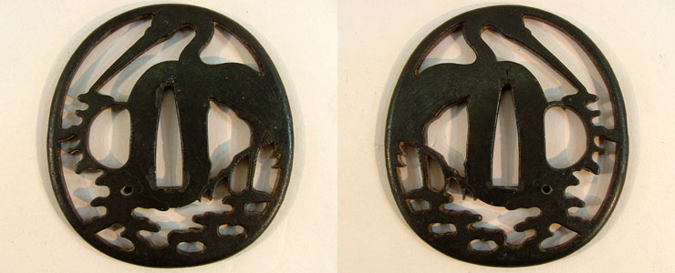 江戸初期 鉄地 透かし鍔、桐箱付 江戸初期 鉄地 透かし鍔、桐