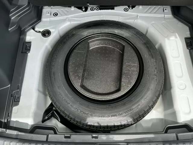 ヤリスクロス Z パノラミックビュー スペアタイヤ トヨタ 登録済未使用