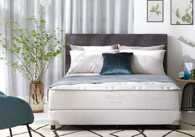 レガリア・キングスダウン（KINGS DOWN）・ロイヤルセレニティ-・セミ