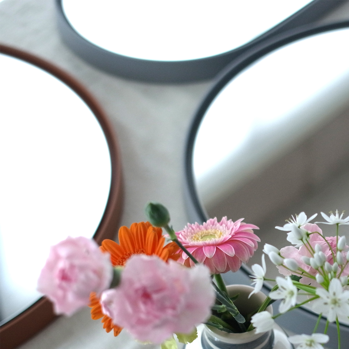 ブラウン楕円形壁掛け鏡 カリモク 2026年最新】カリモク家具 壁掛け鏡