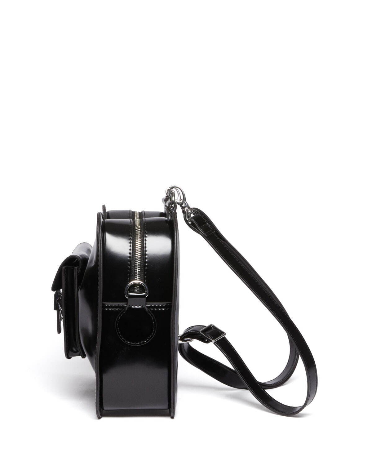 ドクターマーチン23年秋冬、“リボン型”2WAYレザーバッグ＆鮮やか