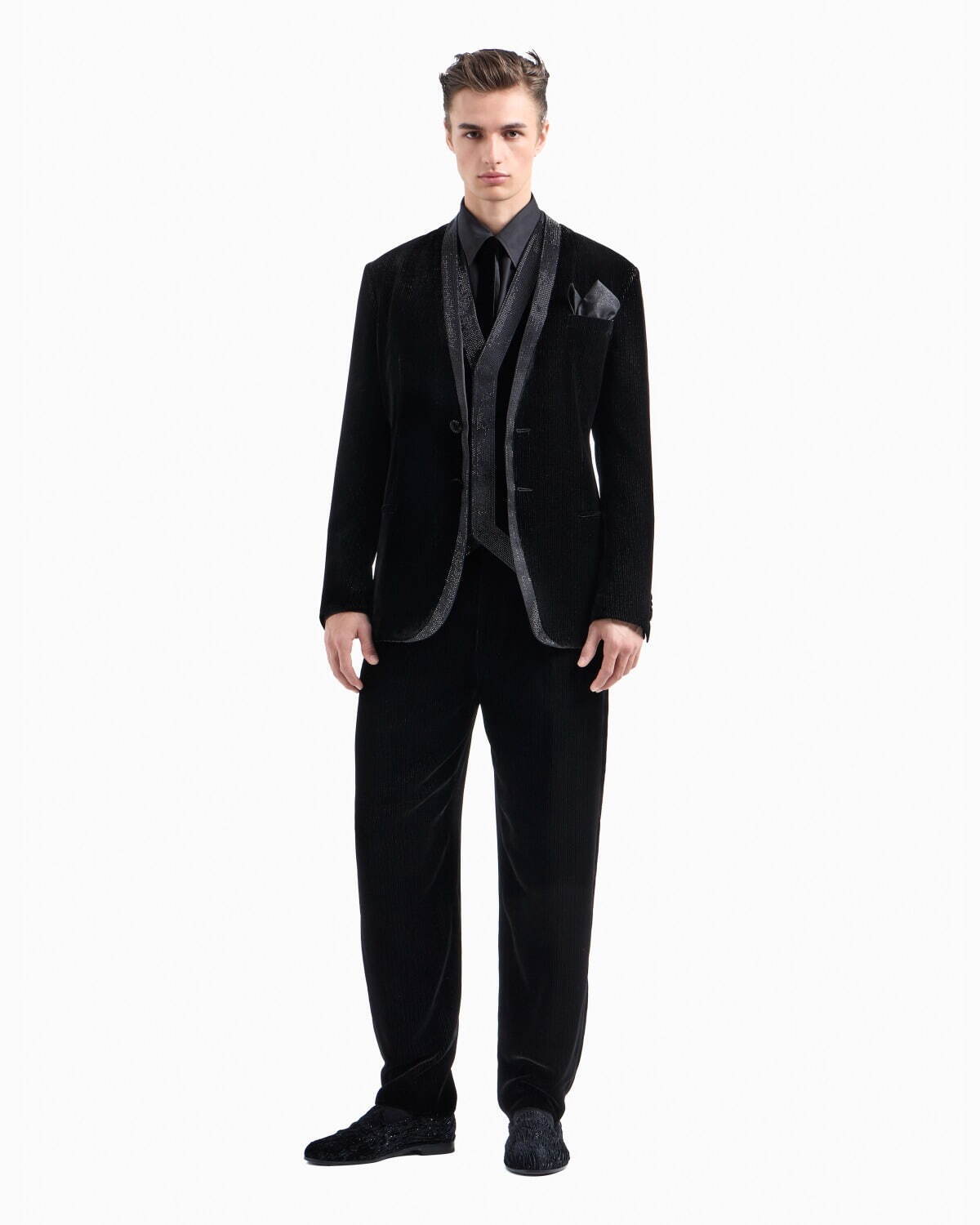 ジョルジオ アルマーニ“クリスタル煌めく”ベルベットジャケットなど24