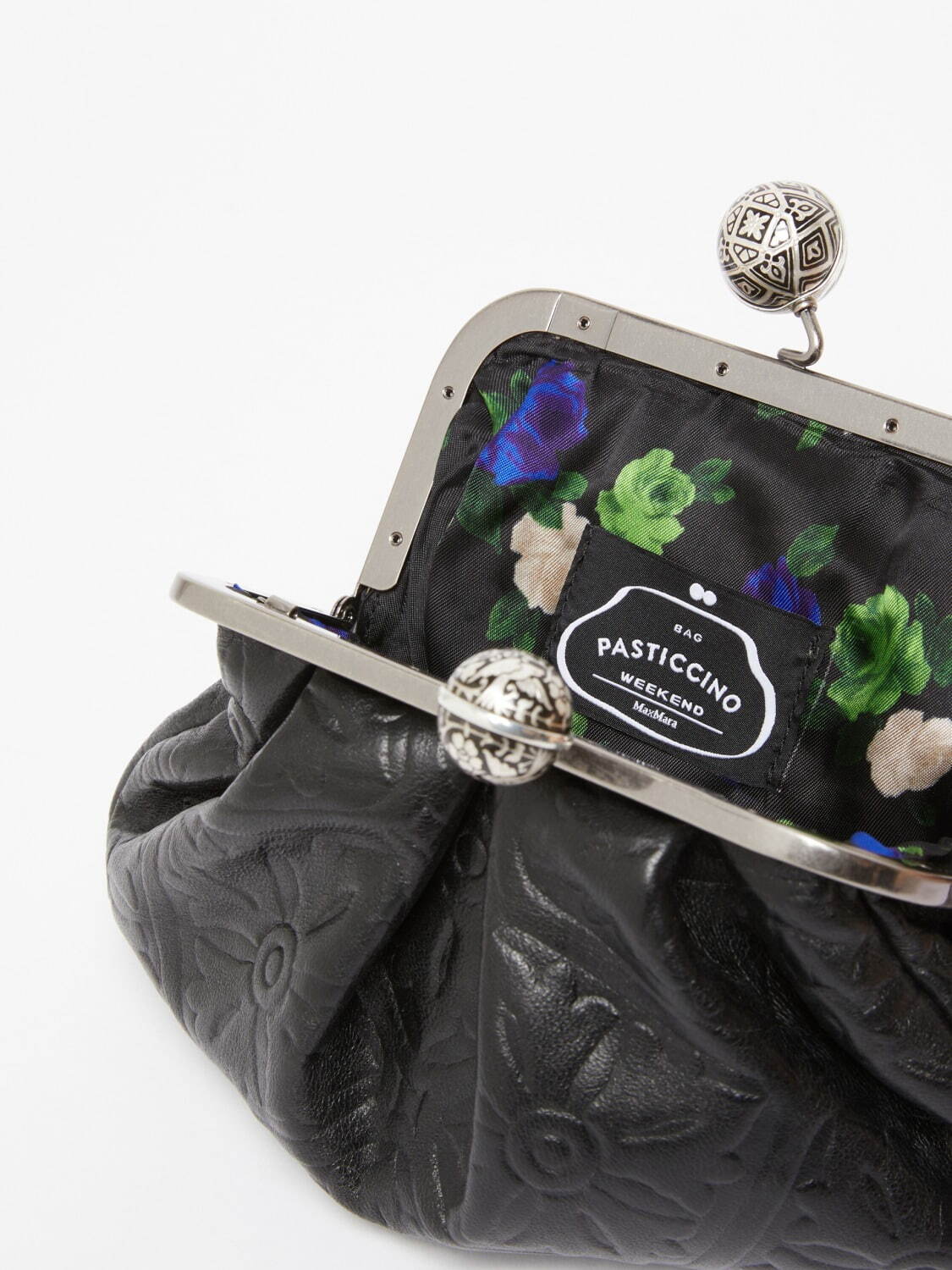 ウィークエンド マックスマーラ「パスティチーノ」スペインの上質な型