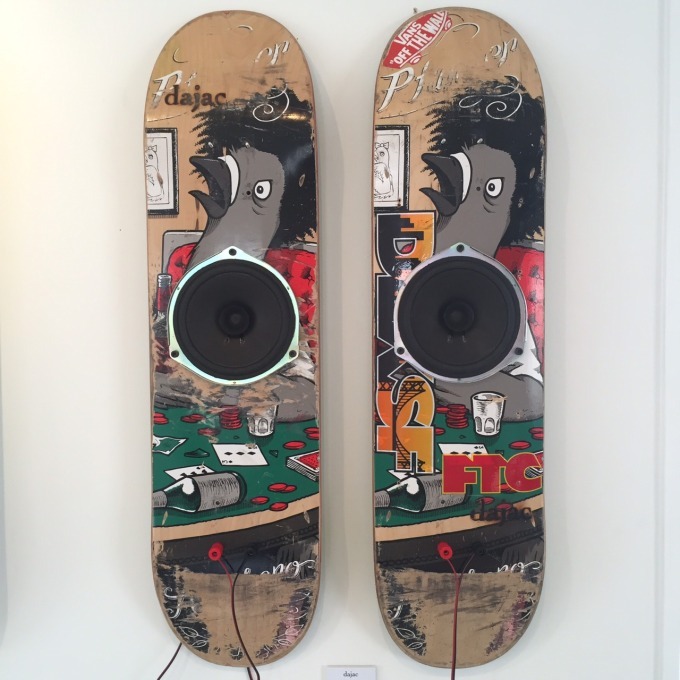 スケートボードスピーカー「ダジャック」目黒で発売、USEDデッキ