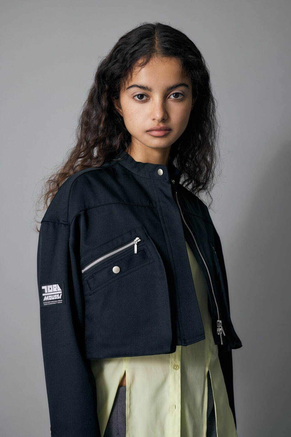 マウジー×寅壱のコラボウェア、クロップド丈のワークジャケット＆ハイ