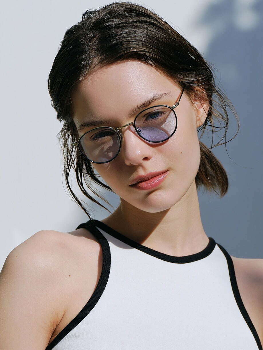 Zoff×ユナイテッドアローズ第4弾、“矢羽根モチーフの彫金付き”ボストン