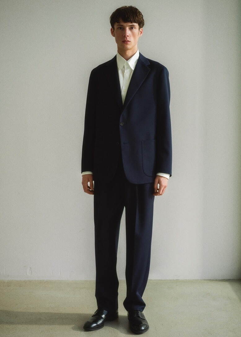 ザ・クラシック×カルーゾ、ミニマルなセットアップスーツがランド オブ