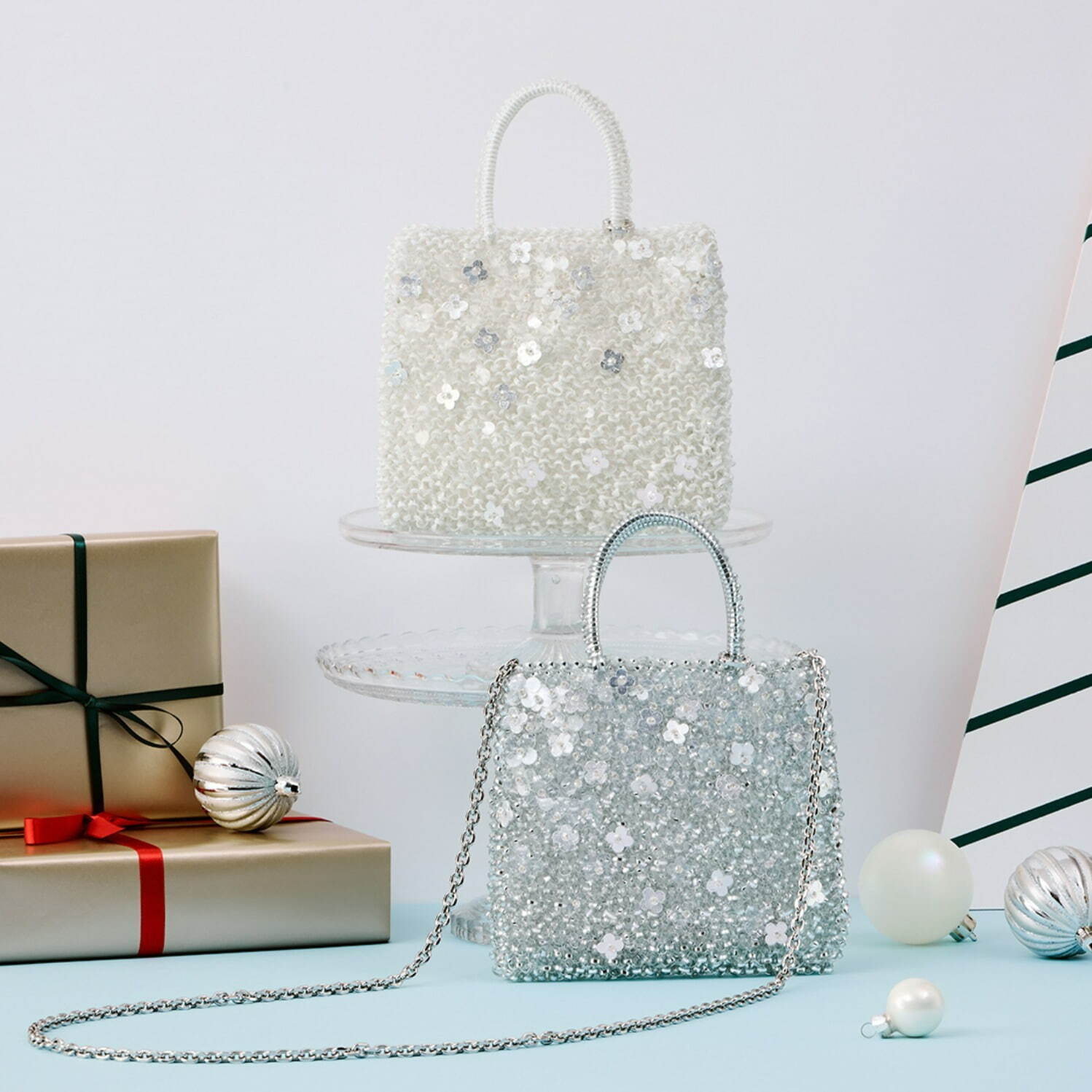 アンテプリマ24年クリスマスバッグ、“花モチーフ”煌めくワイヤーバッグ