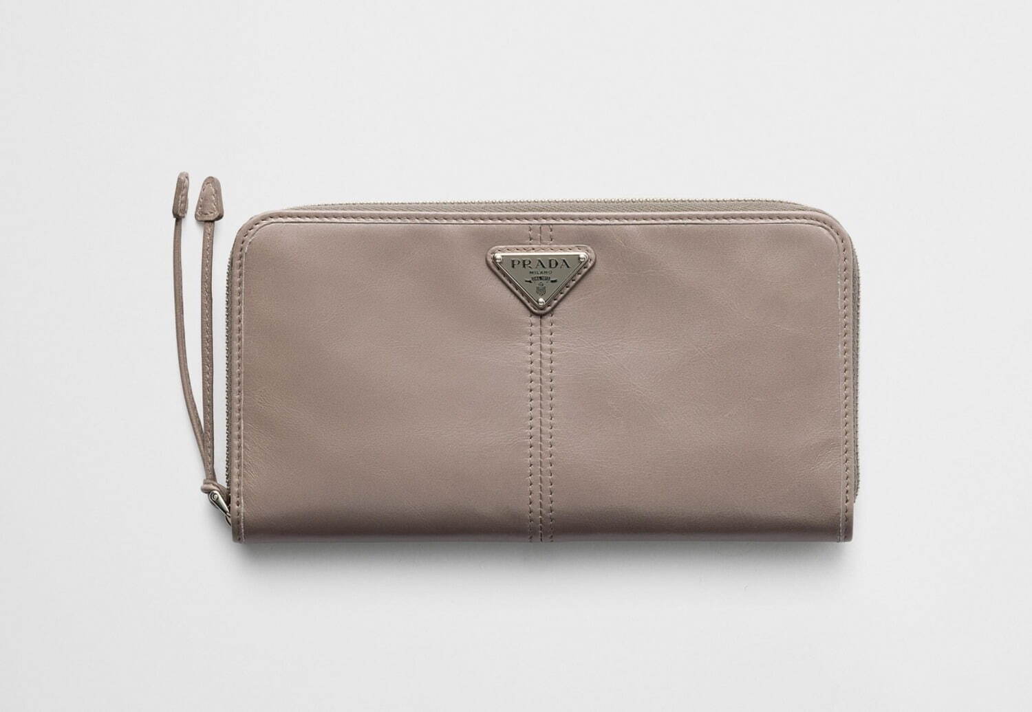 プラダのメンズ財布、ヴィンテージ調レザーの長財布や二つ折り