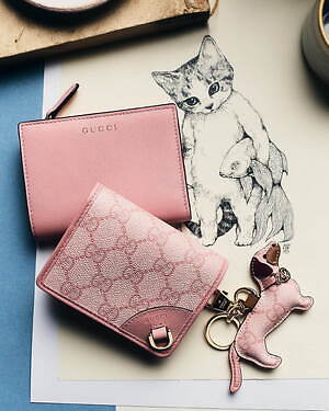 グッチからヒグチユウコの猫チャーム、パステルカラーの“GGキャンバス