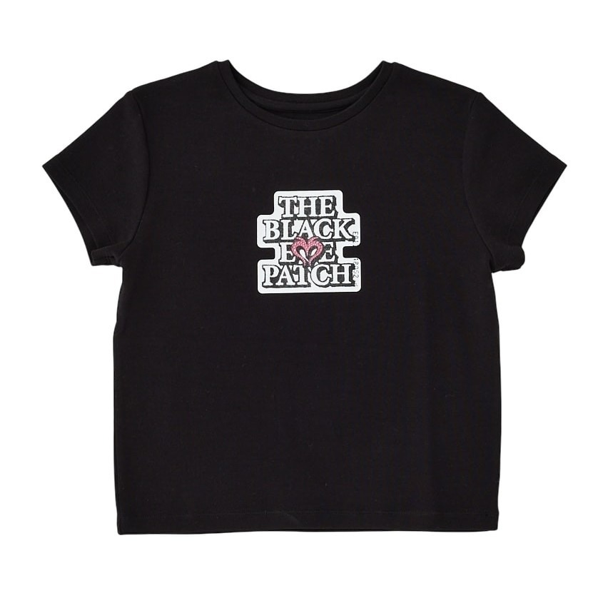 マウジー×ブラック アイ パッチ ウーマン、“ハートロゴ”のピタッとT